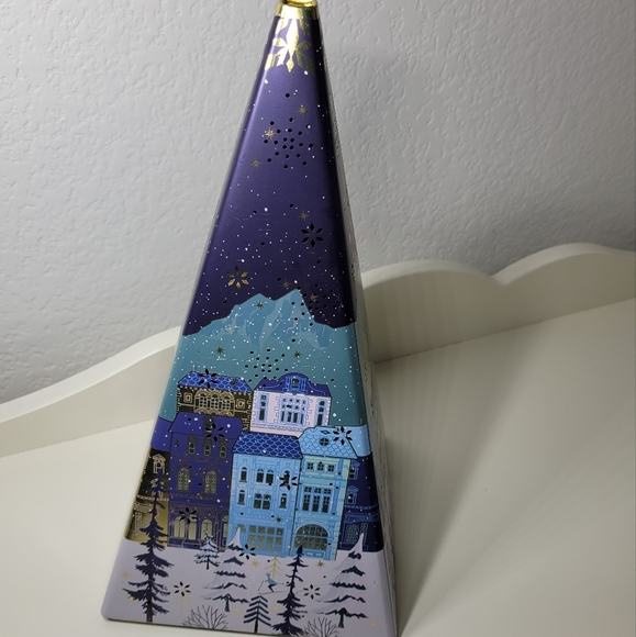 LIGHT UP HOUSE Metal Tin Decor, blue snow scene metal pyramid tin container can - Picture 4 of 15